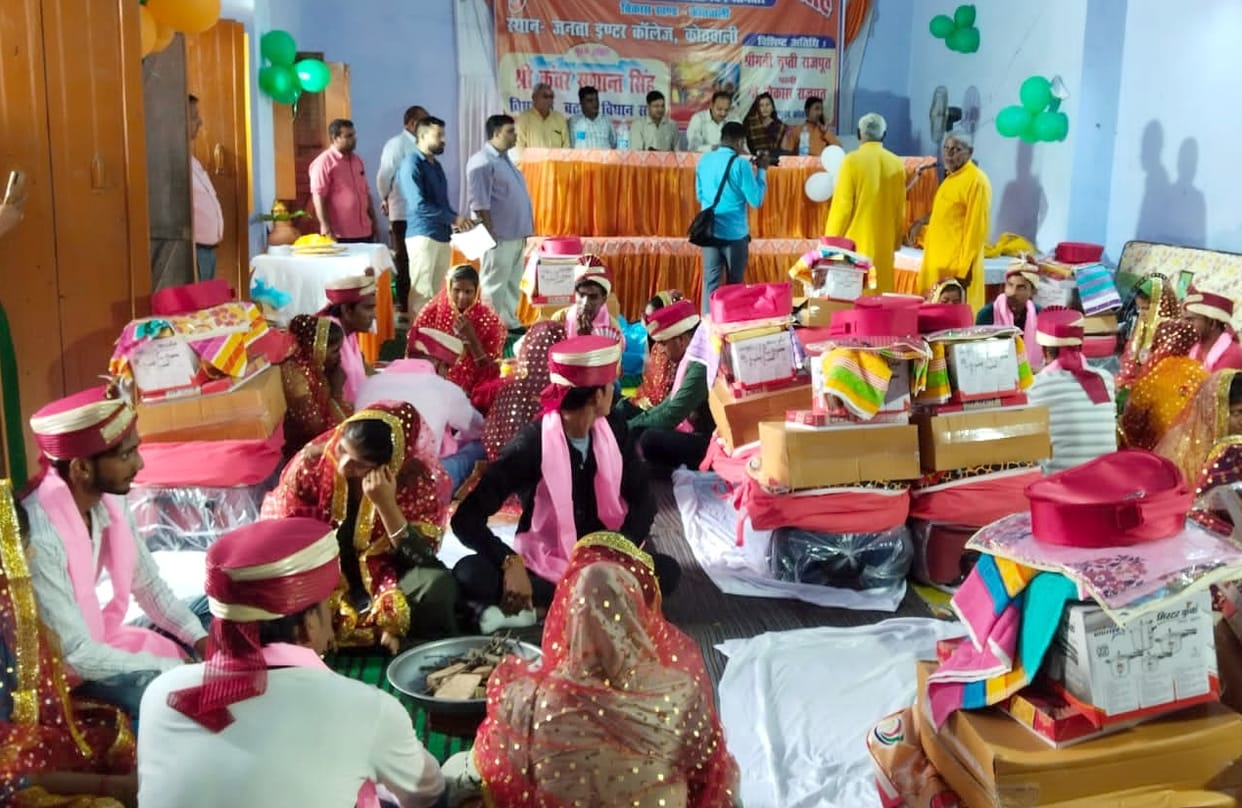 85 couples tied in matrimonial bond in Chief Minister's mass marriage scheme