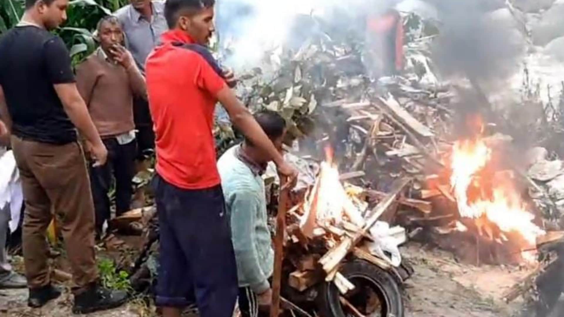 cloud burst, landslide Nature's havoc in Himachal: Eight people sleeping in the house buried, the laughing fam