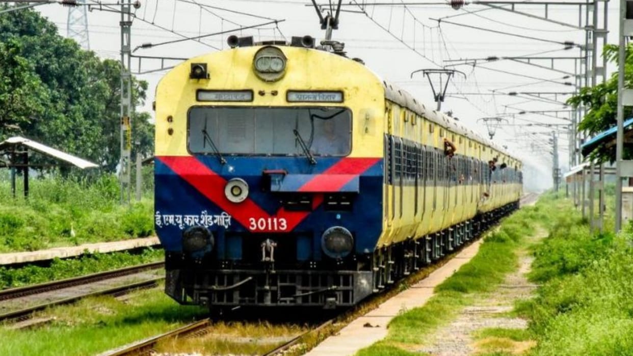 News of work for railway passengers: special train will run on Holi, 10 trains canceled due to NI work