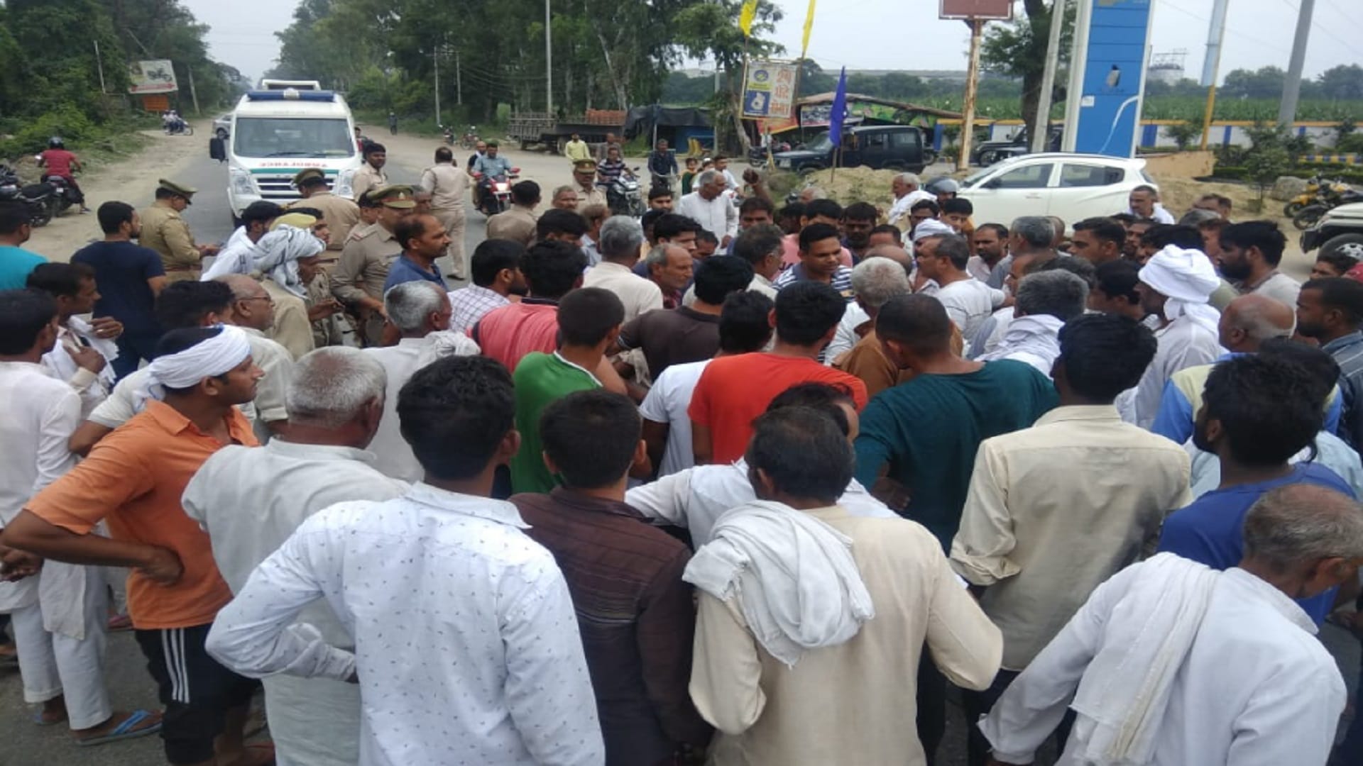 A Farmer was killed by bull in forest of village in Muzaffarangar district and see photos