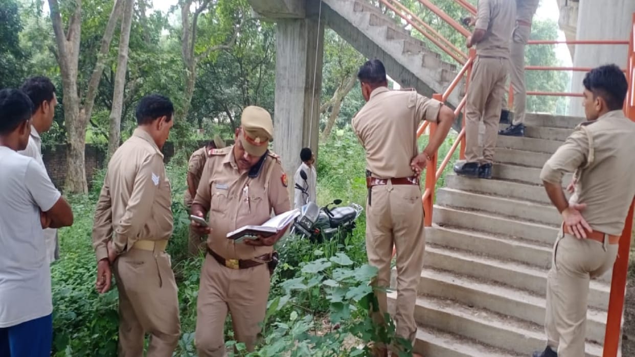 Dead body of youth found near stairs under Badoli railway bridge in Saharanpur, identified as Salim