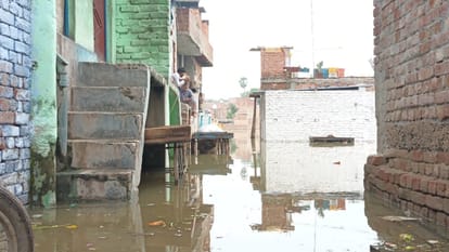 The water level of the Ganges just 90 cms away from the danger mark the Ghats submerged