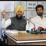 चंडीगढ़ में पत्रकारवार्ता करते पंजाब कांग्रेस के नेता।