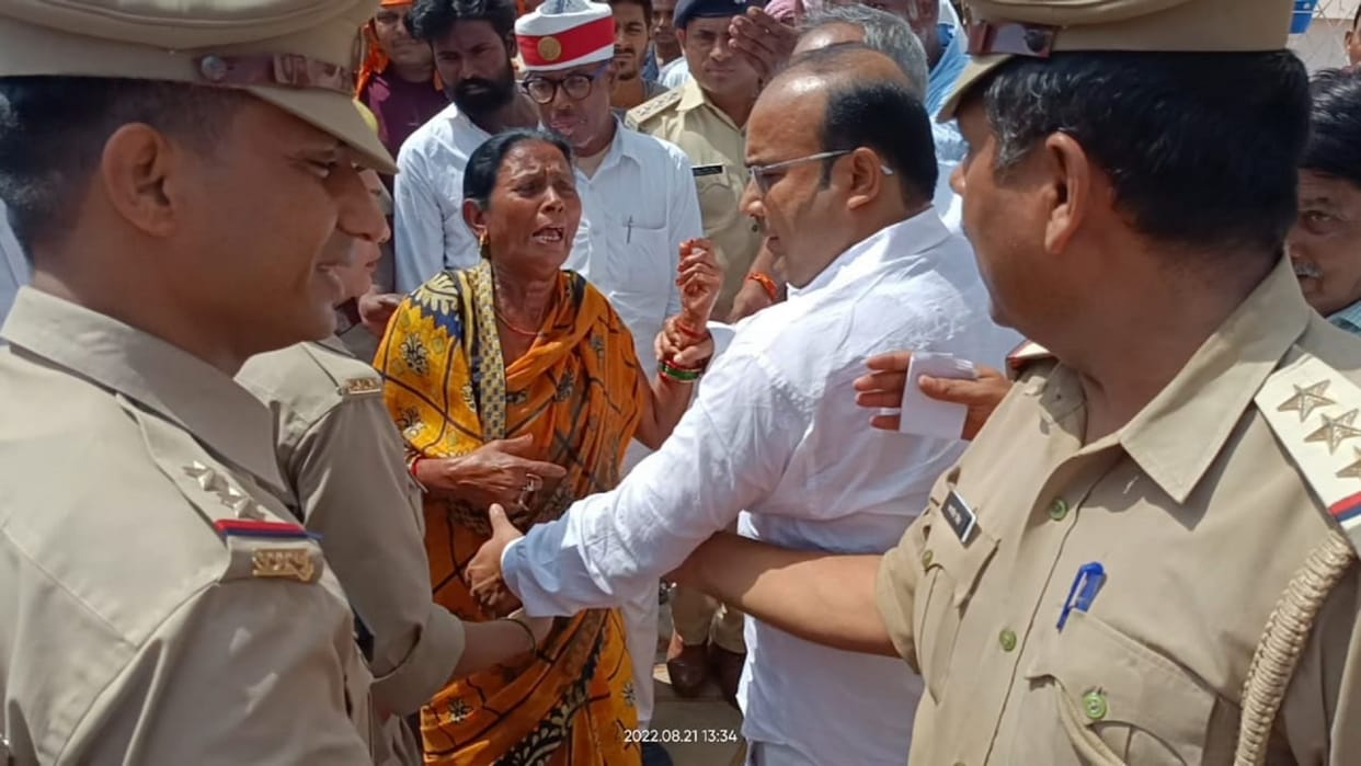 Woman attempted self-immolation in inauguration program in Kushinagar