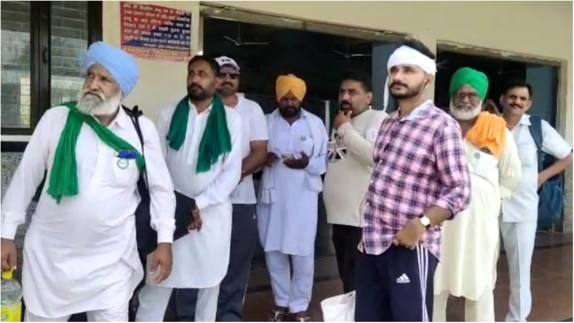 Farmers announced demonstration at Jantar Mantar, police deployed at Tikri border