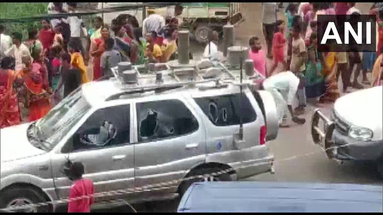 Patna Stones pelted at the convoy of Bihar CM Nitish Kumar CM was not present in the convoy at the time