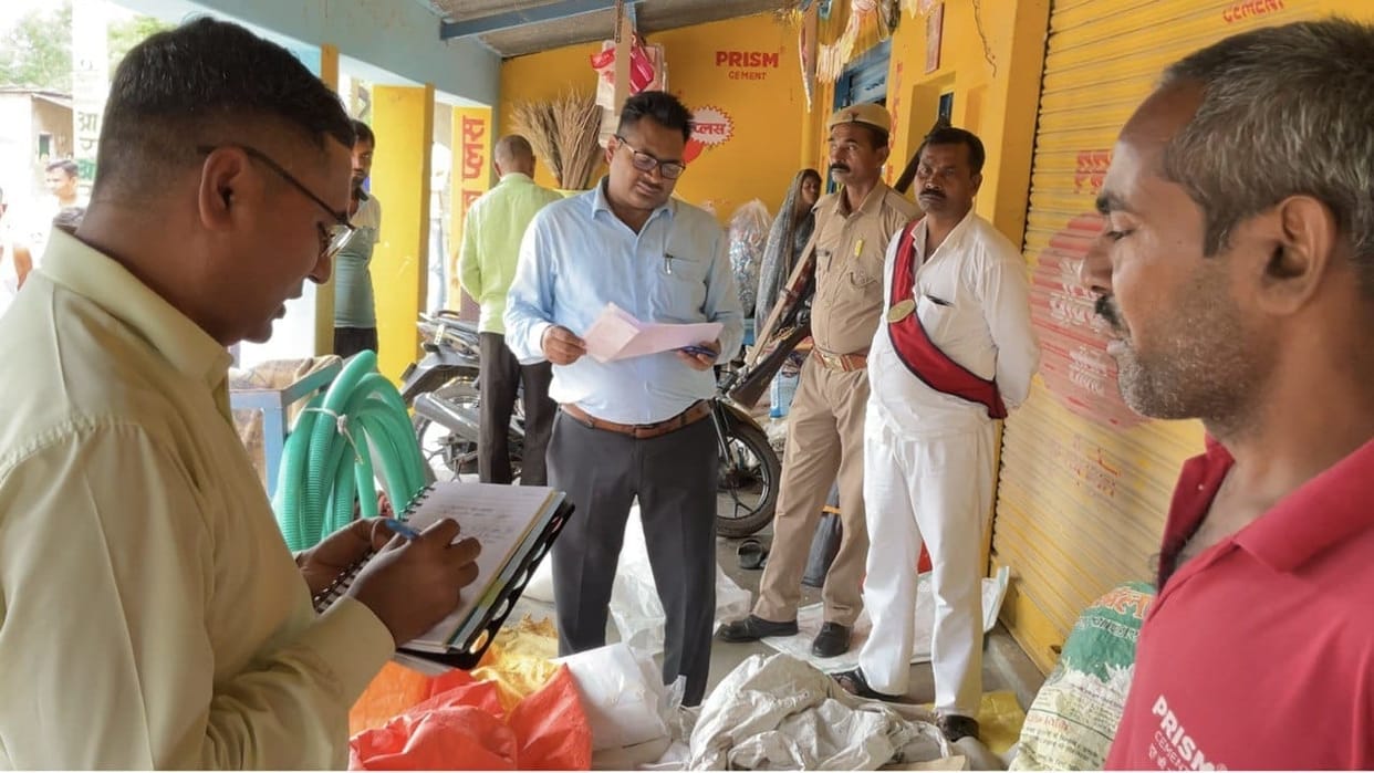 233 sacks of illegal fertilizers caught in Rajdhan, sealed