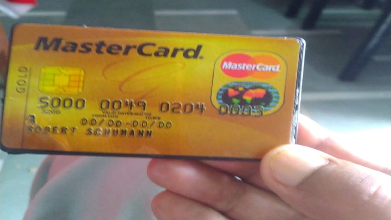 The device was installed in the ATM card and was copying with micro bluetooth near the ear in jaunpur