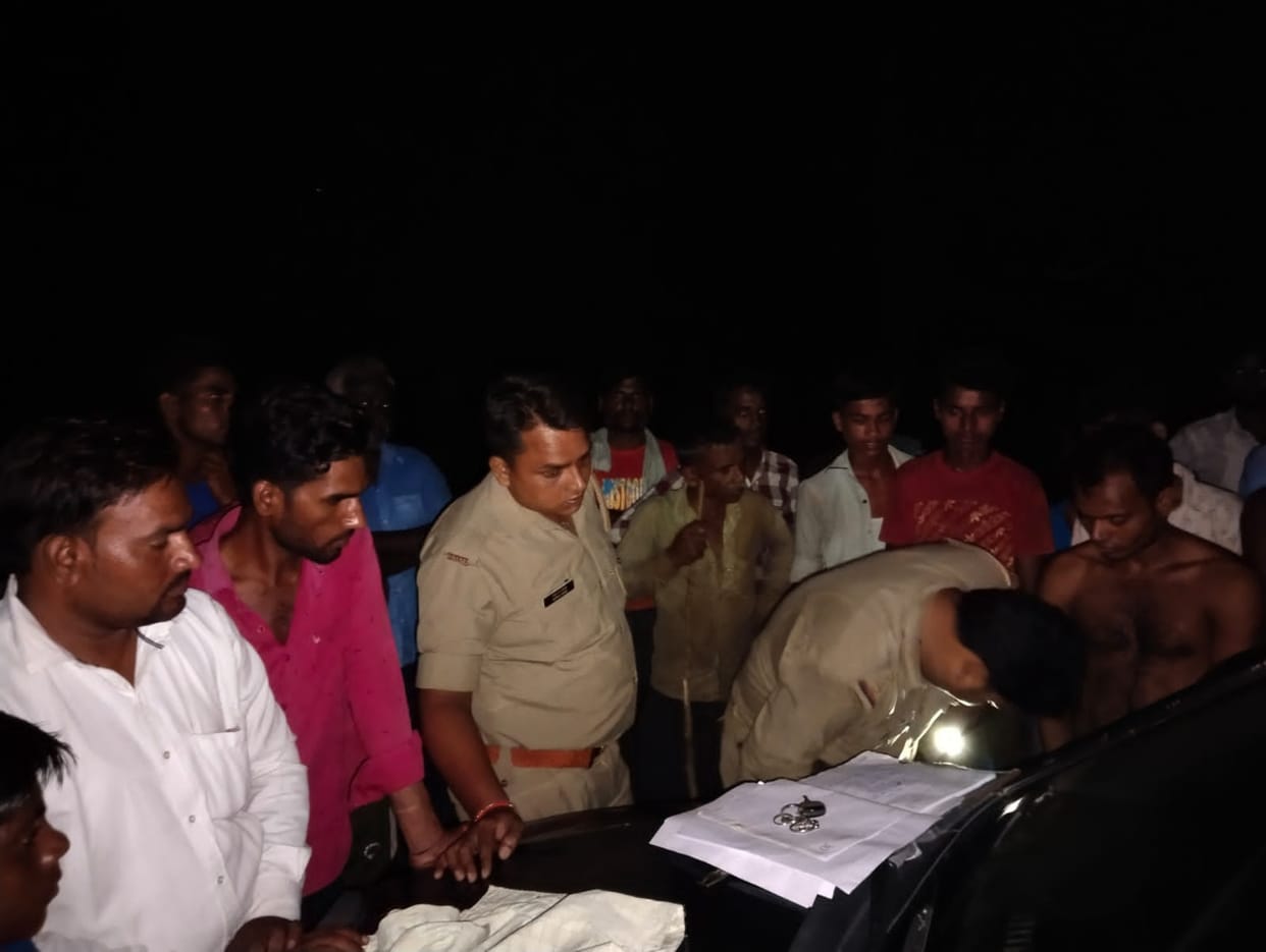 miscreants hostage a young man and beat up him in Gajraula area of Pilibhit