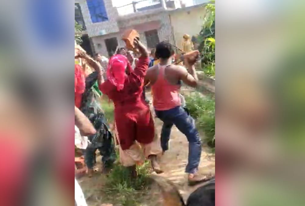 Roorkee Crime News: Bloody Conflict between two groups and Panic after Stone pelting in jhabrera village