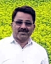 Two friends going to Delhi died in a road accident