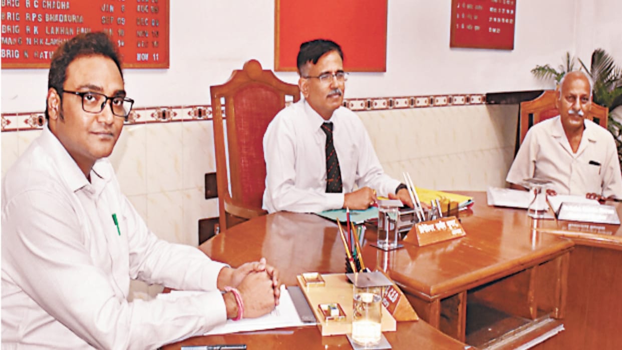 Brigadier expressed concern: threat of Pakistani espionage in military sector in Meerut