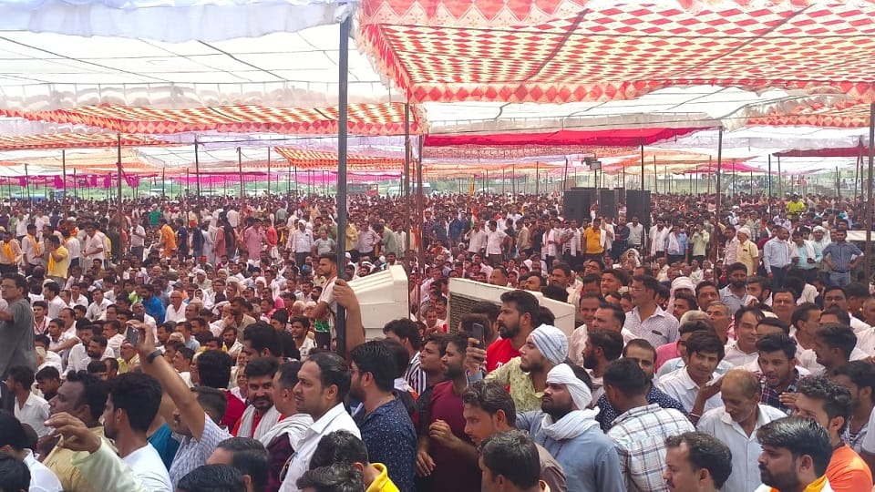 Noida Omaxe Society Case: Mahapanchayat Held Today in Support of Shrikant Tyagi Latest News Updates in Hindi