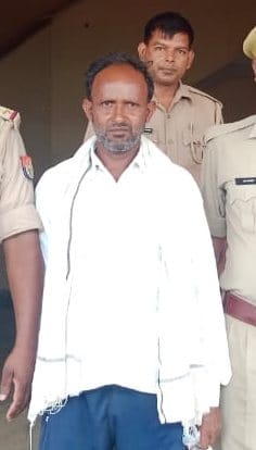 Police caught the absconding naxalites by laying siege