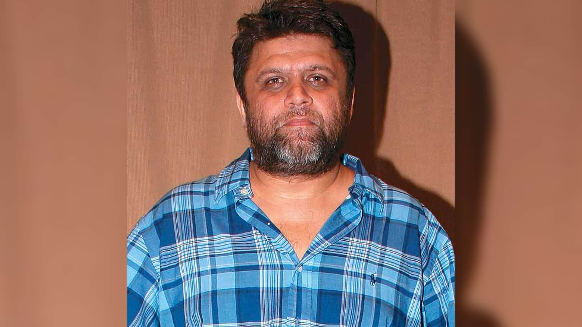 Raees director Rahul Dholakia asks Can we invite Pakistani actors to our films as Pak cricketers land in India