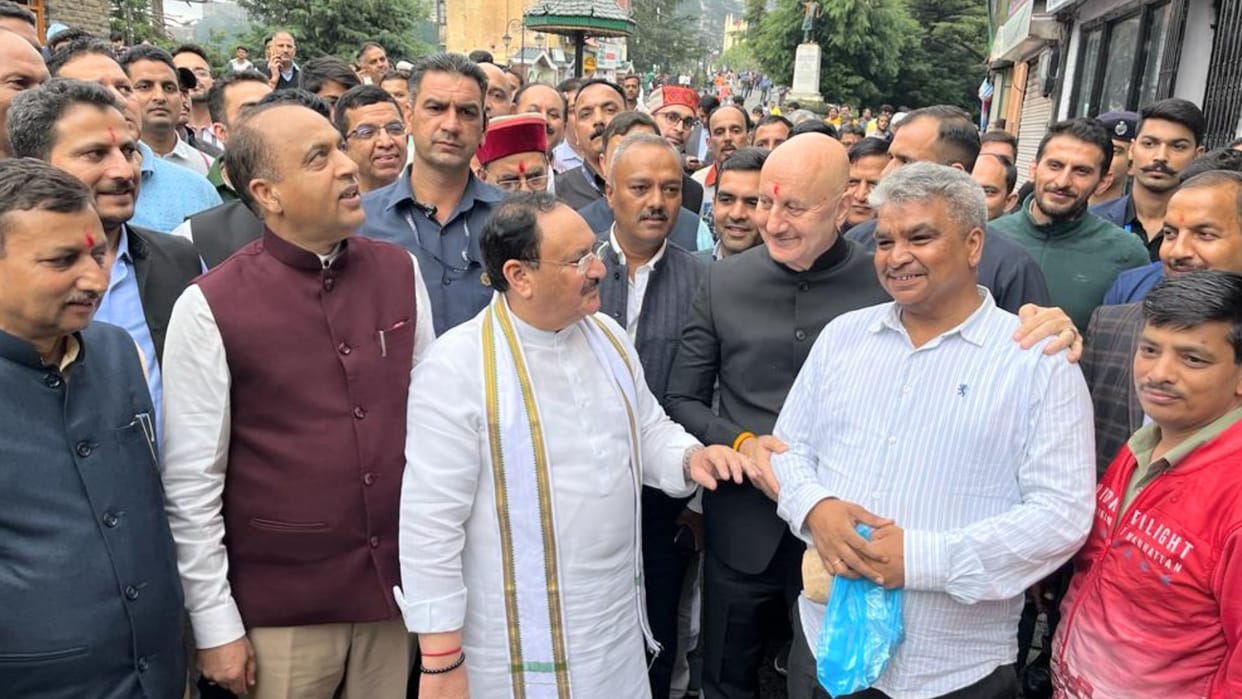 bjp adhyaksh jp nadda reached Indian Coffee House in Shimla