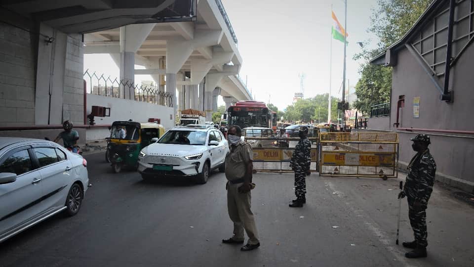 Kisan Mahapanchayat at Jantar Mantar in Delhi Today Barricading on Borders against Sanyukt Kisan Morcha