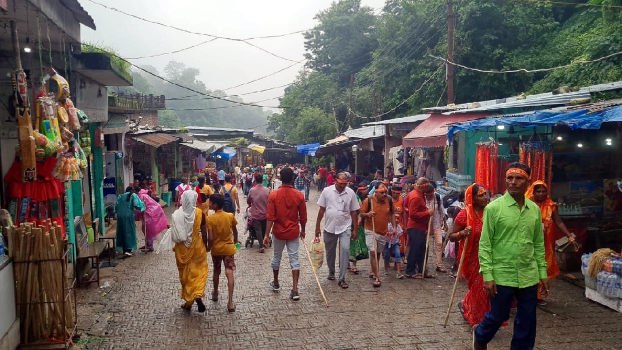 Vaishno Devi Yatra begins, helicopter service continues