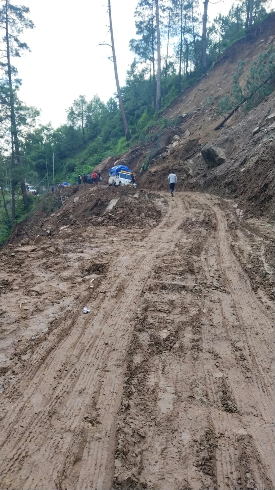 NH-305 restored for small vehicles after three weeks