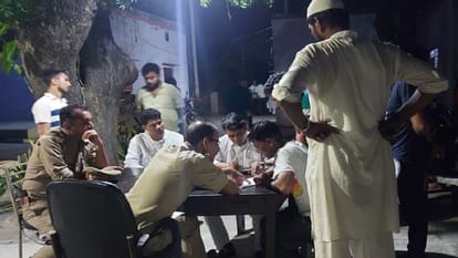 Five died in Accident in Baghpat, only a girl ascaped in incident
