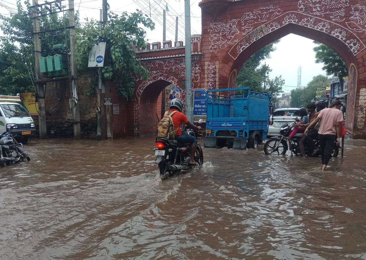 All the claims of the administration washed away in the rain