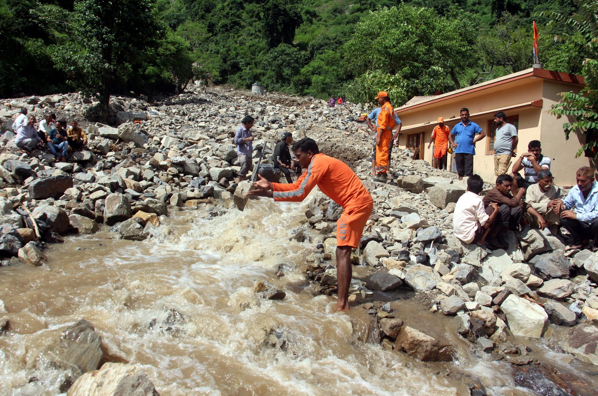 Dehradun Disaster: one phone call saved 12 family more than 60 people life