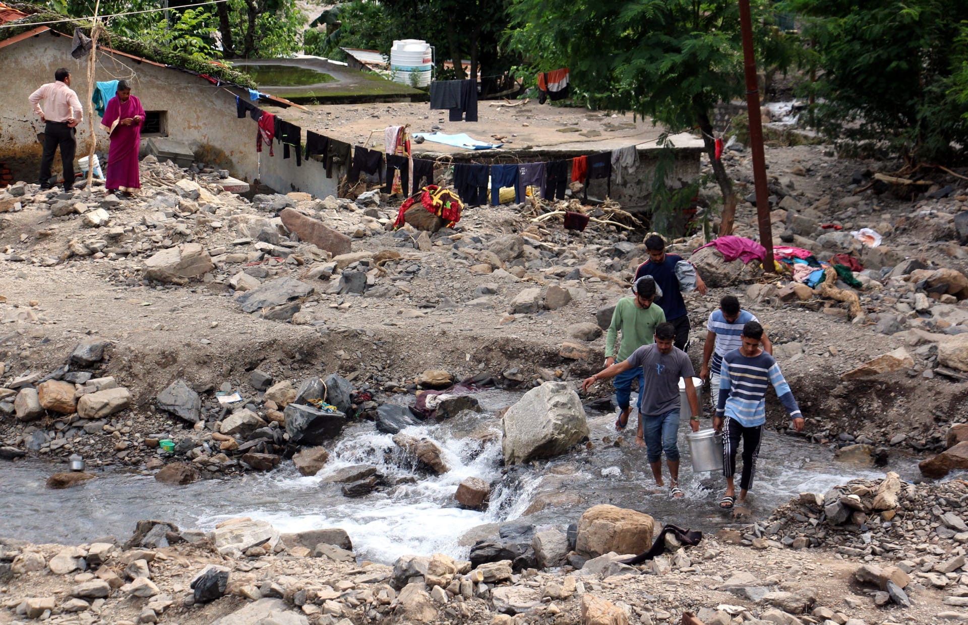 Cloudburst in Uttarakhand Dehradun maldevta Tehri Couple dies children helpless
