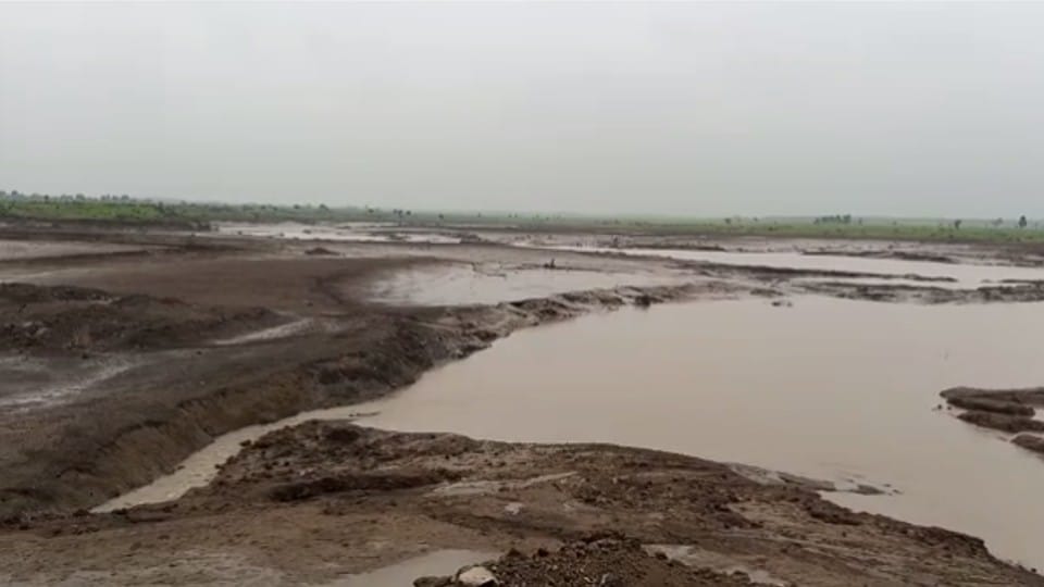 Madhya Pradesh: A pond washed away in rain in Shivpuri, was built in 2017 with 17 crores