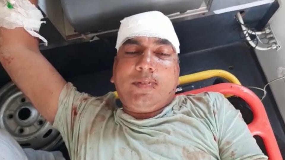 Attack on Farmer leader Prahlad Singh Bharukheda in land dispute in Sirsa