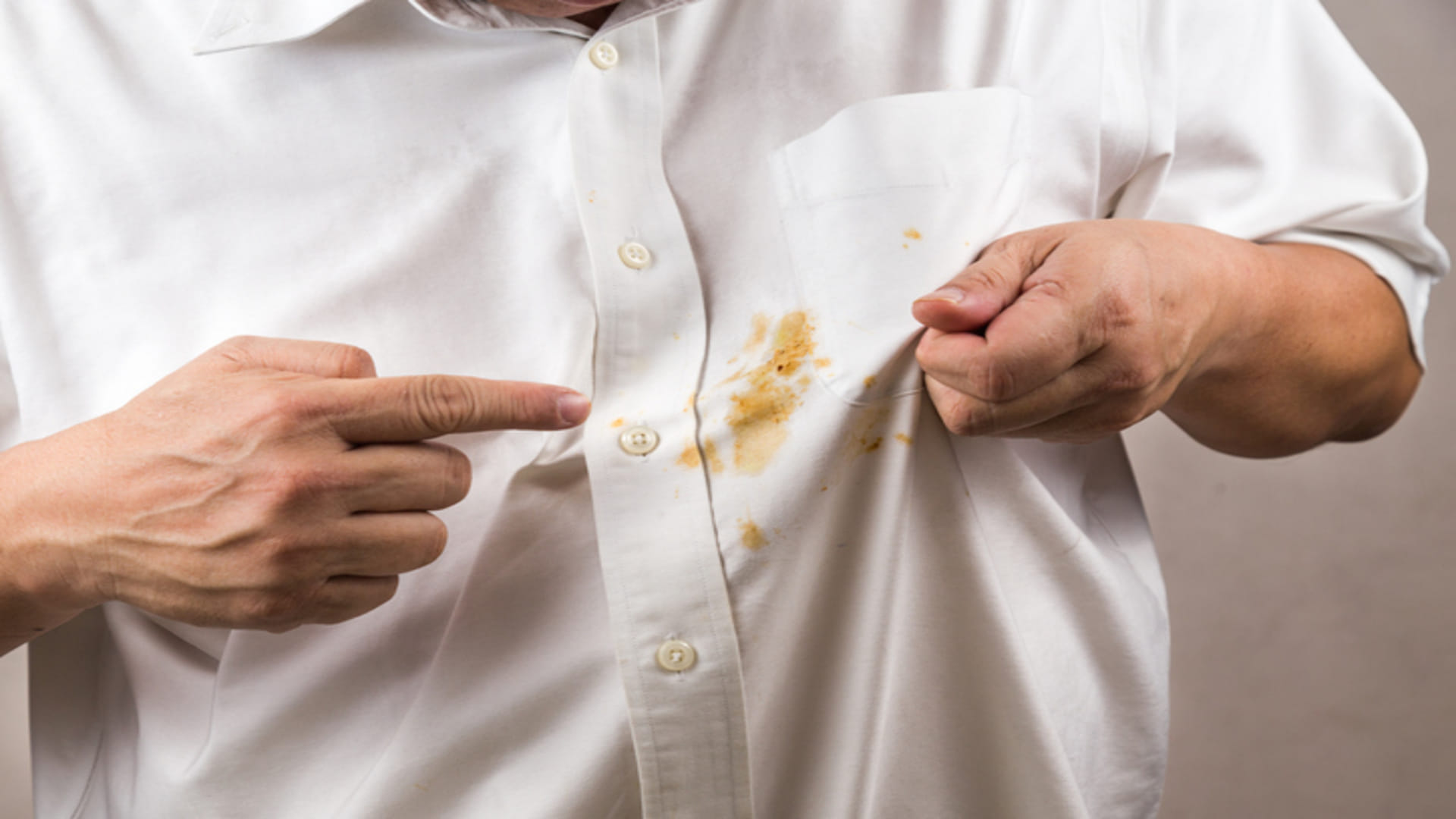 Life Hacks How to Remove Deep Stain From Clothes Immediately Know Kapdo se Daag Kaise Nikale in Hindi