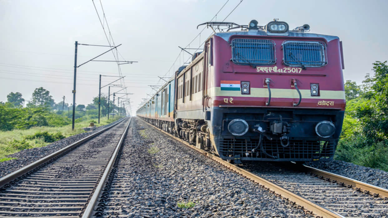 Follow These Ways To Travel in Ahead Diwali and Chhath Puja Festival Season