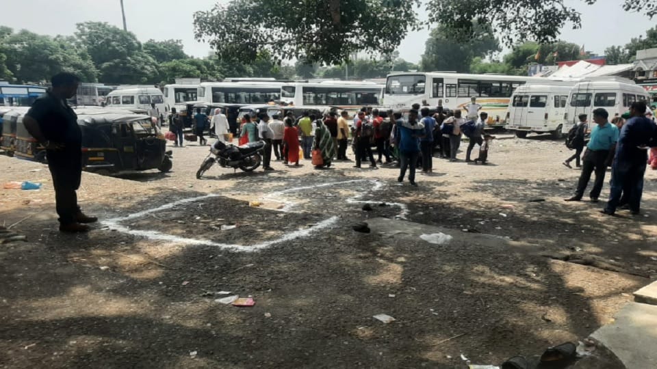 Car hits seven people at Jammu railway station, one dead