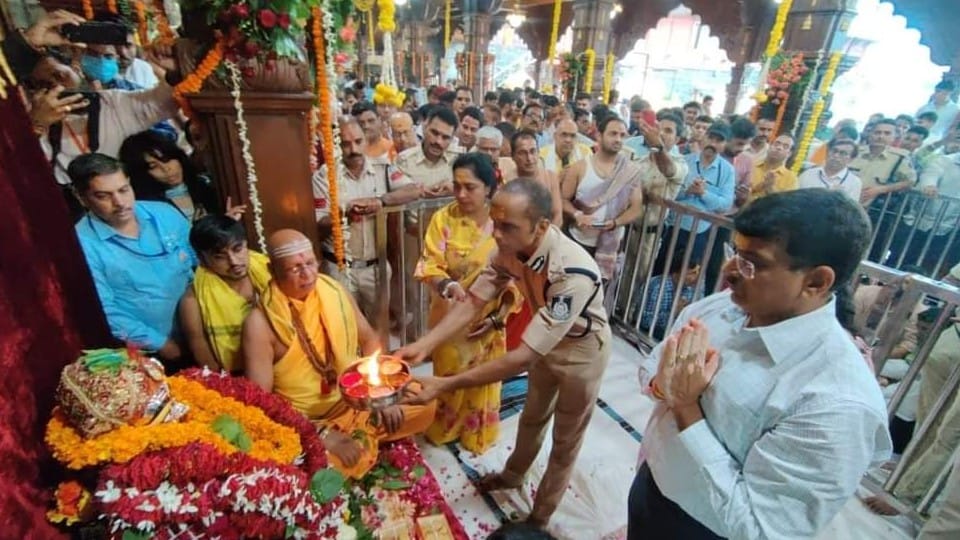 Mahakal Shahi Sawari: Mahakal went out to see the royal ride, lakhs of devotees gathered, Scindia worshiped