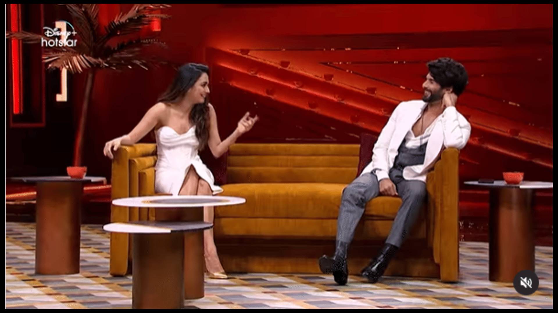koffee with karan 7 kiara advani gave hint sidharth malhotra as her boyfriend on karan johar question