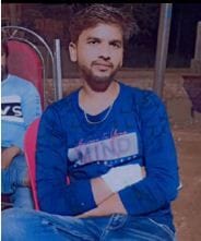 Hathras: Bike riding youth dies due to car collision