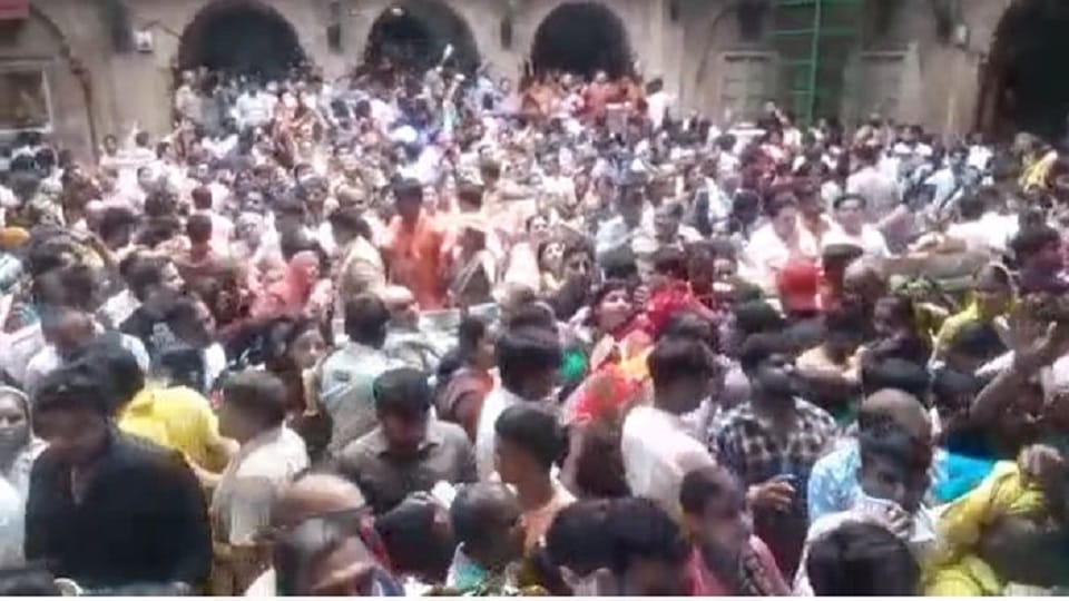 Crowd Of Devotees Gathered Again on Ekadashi In Banke Bihari Temple After Accident In Vrindavan