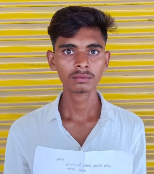 Auraiya: The poisoner robbed the young man by drinking intoxicants