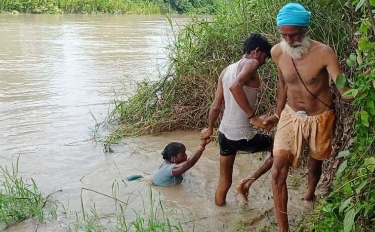Woman jumped in canal over dispute with husband, saved