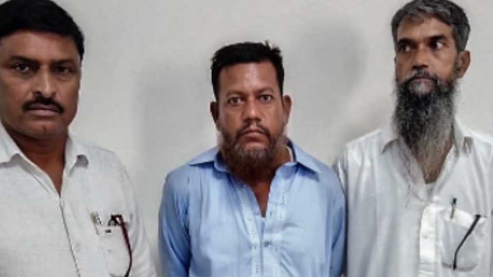 Pakistan government releases two Indian prisoners