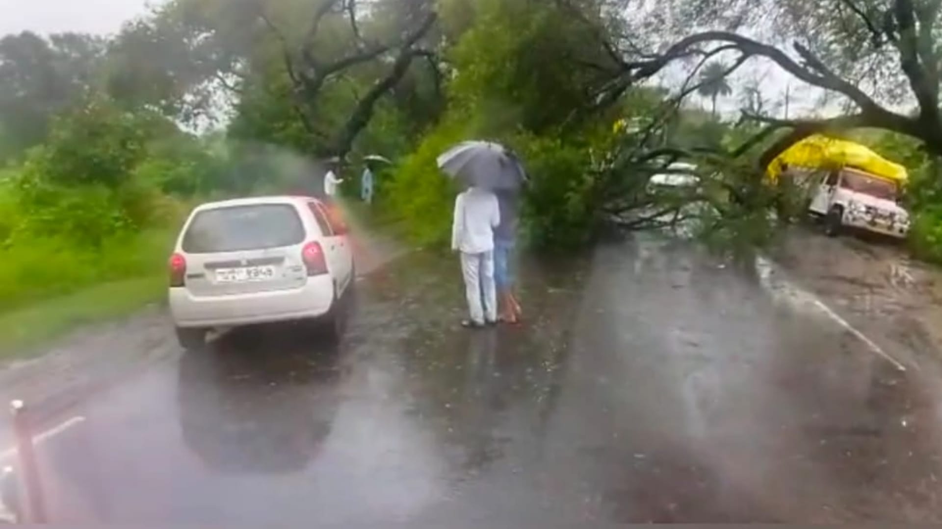 Rain in Shajapur water entered  houses in Shajapur