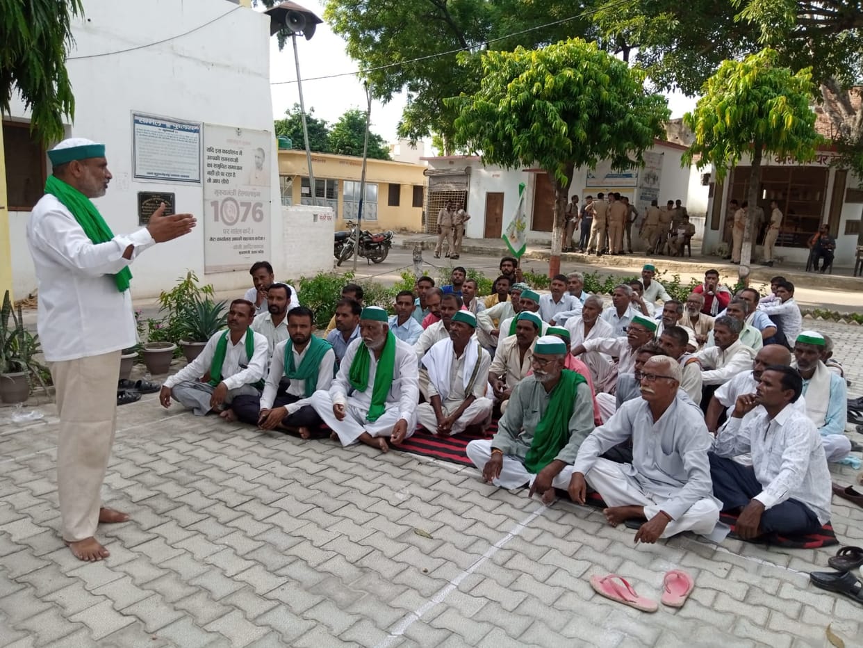Raising the issue of farmers, the government was accused of disobedience