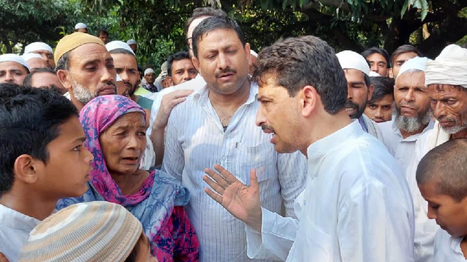 last rites were performed in Mirzapur after death of six people in accident in Saharanpur