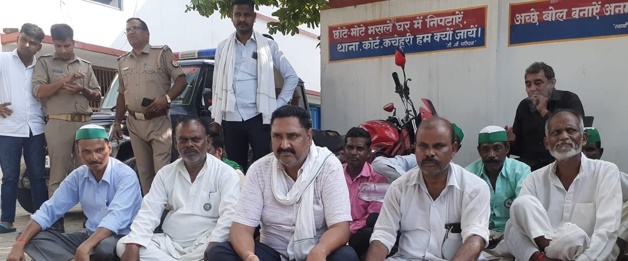 BKU workers staged a sit-in on the arrest of Tikait