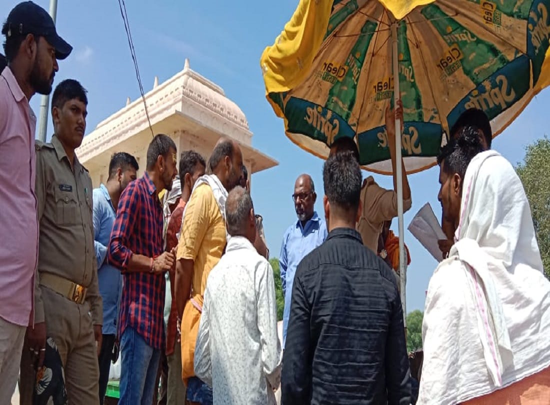 Youth drown in Ganga in varanasi Accident due to taking selfie near Kaithi Markandeya temple