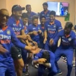 जीत का जश्न मनाते भारतीय खिलाड़ी