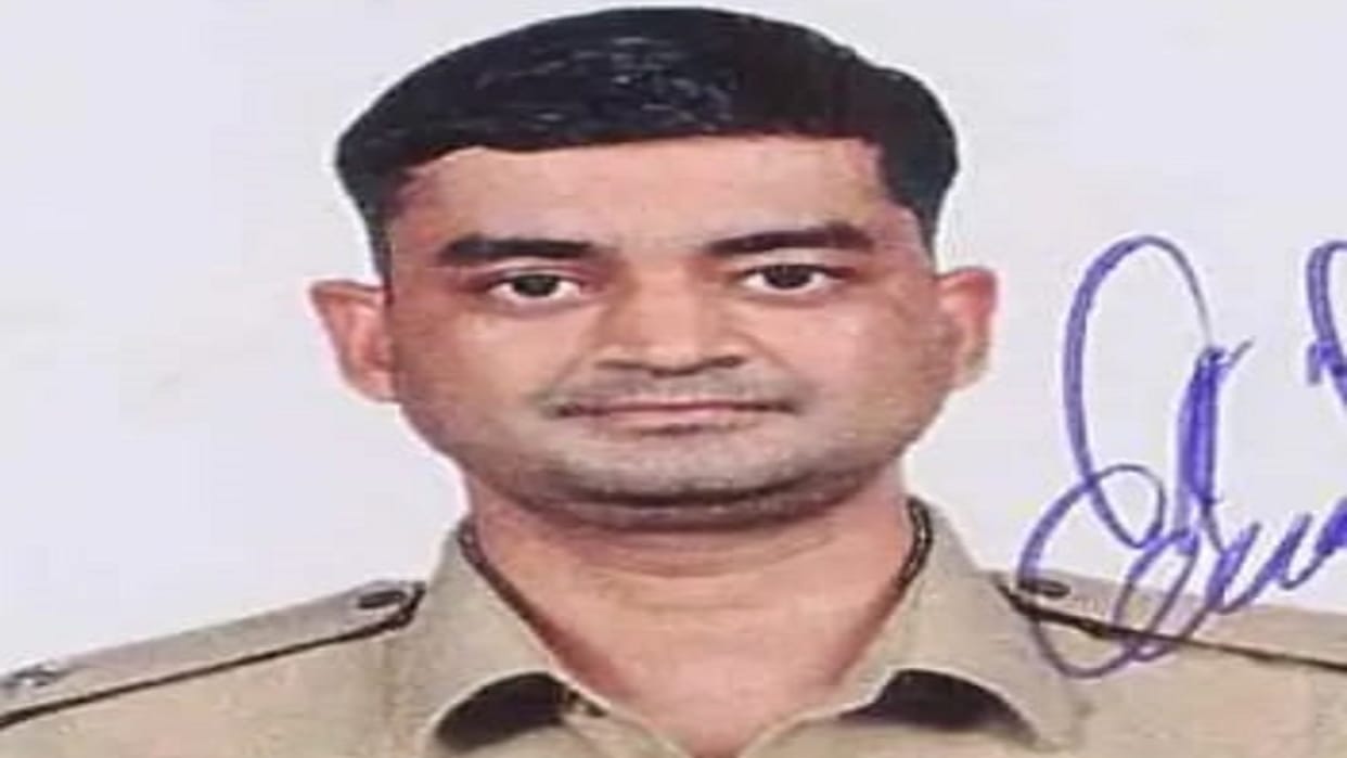 Two officers of Commissionerate Varanasi transferred ASP Manish Shandilya appointed as  ADCP