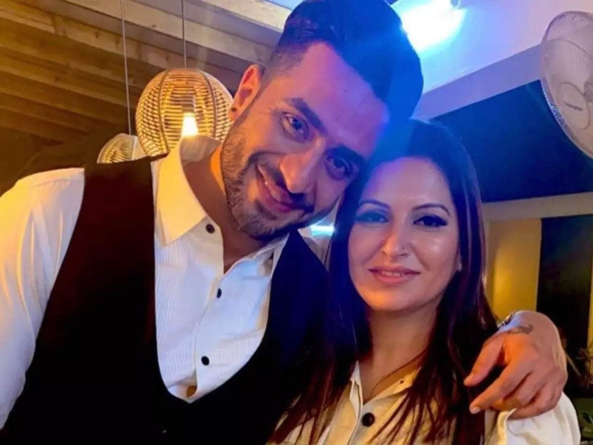 Sonali Phogat passed away: Tv actor aly goni shock by the death of actress shared heart broken post