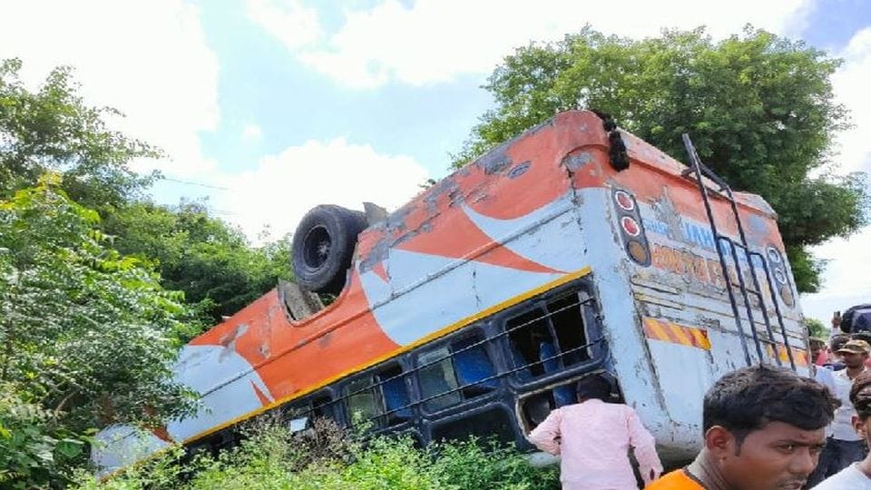 student killed after private bus overturns while trying to save dog on road in mainpuri