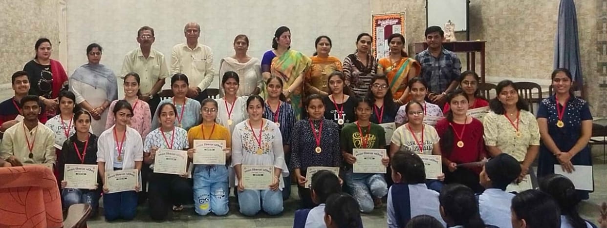 Girls showed talent in Mehndi competition, Ambala