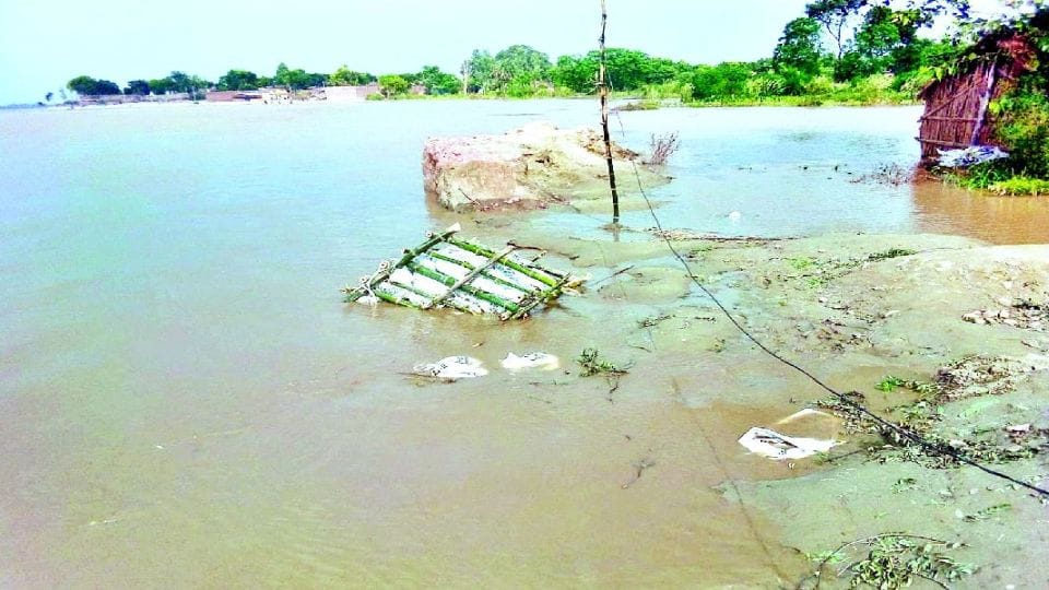 flood water reached 40 villages of kasganj after Ganga water level rising
